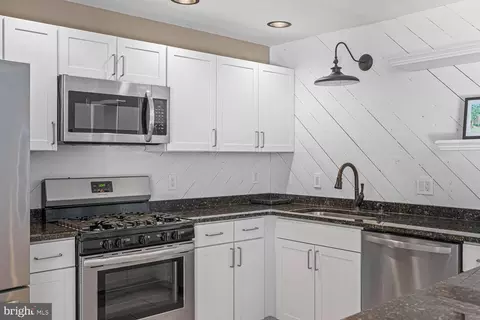Kitchen - 36438 Smith Dr, Ocean View, DE 19970 photo 4 of 5