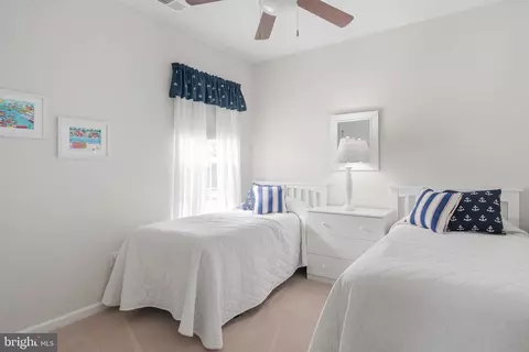 Bedroom - 33010 Ogre Dr, Ocean View, DE 19970 photo 5 of 5