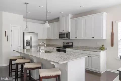 Kitchen - 33010 Ogre Dr, Ocean View, DE 19970 photo 2 of 2