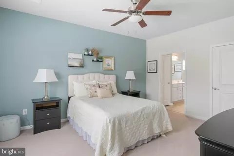 Bedroom - 33010 Ogre Dr, Ocean View, DE 19970 photo 2 of 5