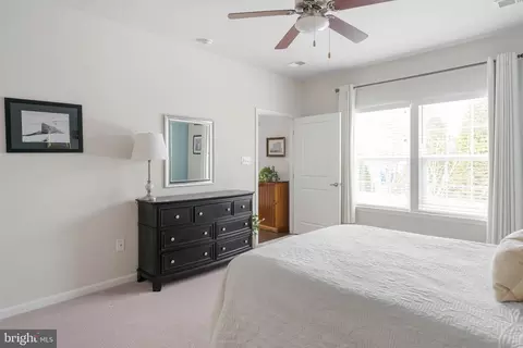 Bedroom - 33010 Ogre Dr, Ocean View, DE 19970 photo 1 of 5