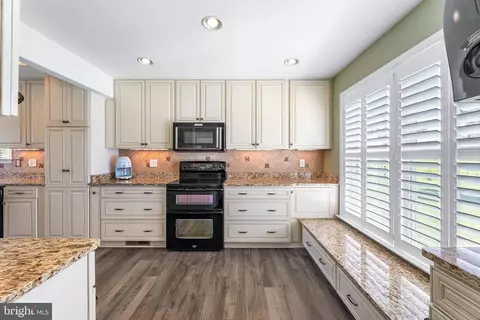 Kitchen - 30249 Armory Rd, Dagsboro, DE 19939 photo 1 of 3