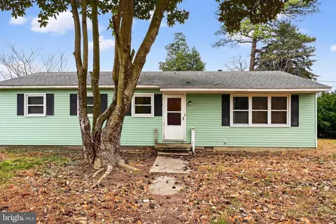 24751 Nichols St, Seaford, DE 19973