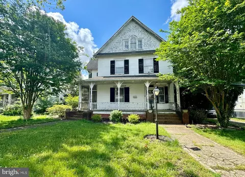 216 W 8th St, Laurel, DE 19956