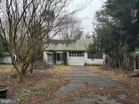 Exterior - 216 W 8th St, Laurel, DE 19956 photo 3 of 5