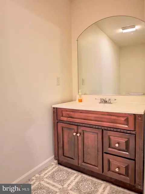 Bath - 6 Cinderberry Ct, Georgetown, DE 19947 photo 11 of 12