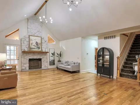 Living - 6 Cinderberry Ct, Georgetown, DE 19947 photo 1 of 8