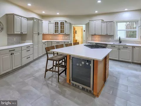 Kitchen - 6 Cinderberry Ct, Georgetown, DE 19947 photo 1 of 7
