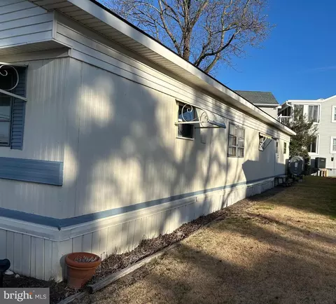 39041 Spicer Ln, Fenwick Island, DE 19944