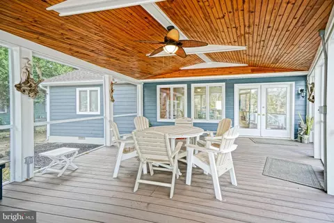 Exterior - 30207 E Mill Run, Milton, DE 19968 photo 5 of 15