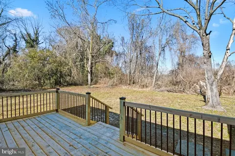 Exterior - 405 Park Ln, Laurel, DE 19956 photo 2 of 8
