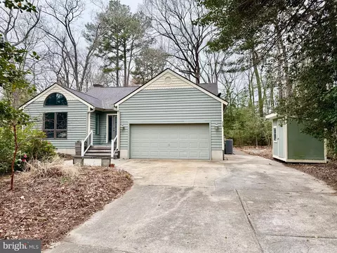 23735 Woods Dr, Lewes, DE 19958