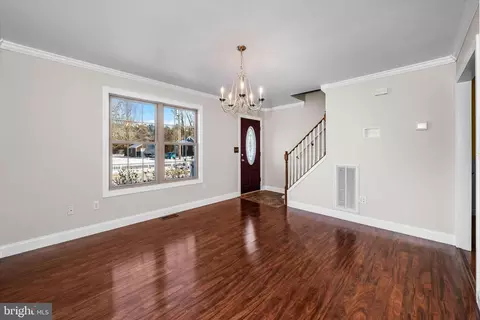 Living - 31536 White St, Laurel, DE 19956 photo 1 of 8