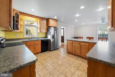 Kitchen - 31536 White St, Laurel, DE 19956 photo 4 of 4