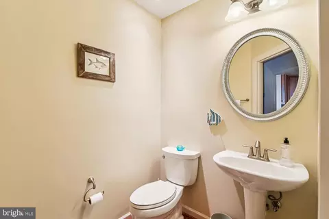 Entry Way - 36403 Junco Rd #211B, Ocean View, DE 19970 photo 4 of 9