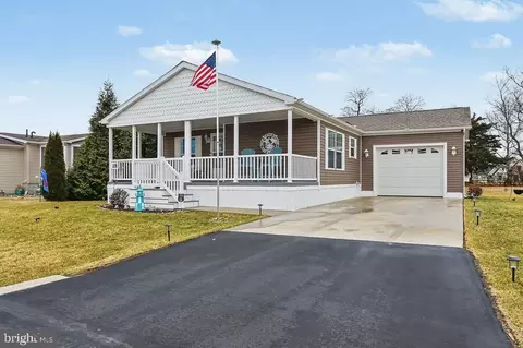 18 Buckingham Dr, Lewes, DE 19958