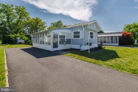 11 Colonial Ln, Rehoboth Beach, DE 19971