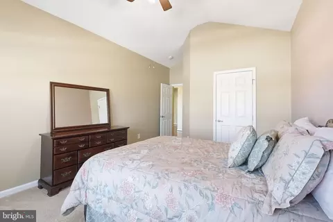 Bedroom - 43 Fairway Dr, Ocean View, DE 19970 photo 2 of 6