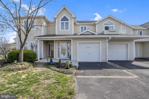 297 Lakeside Dr #71D, Lewes, DE 19958