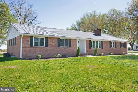 Exterior - 26854 Broadkill Rd, Milton, DE 19968 photo 4 of 12