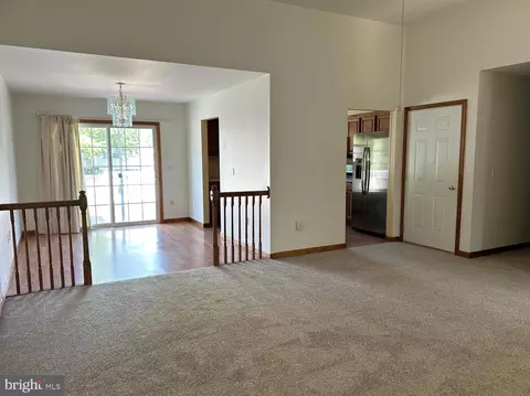 Living - 113 Meadow Dr, Seaford, DE 19973 photo 2 of 3