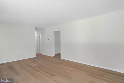 Living - 18332 Pine Ln, Lewes, DE 19958 photo 5 of 6