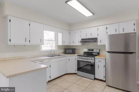 Kitchen - 18332 Pine Ln, Lewes, DE 19958 photo 1 of 2