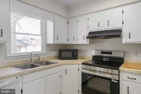 Kitchen - 18332 Pine Ln, Lewes, DE 19958 photo 2 of 2