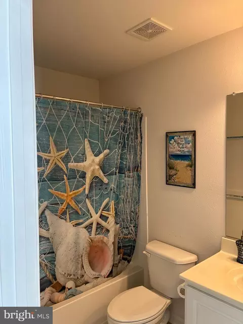 Bath - 34825 Capstan Ln, Lewes, DE 19958 photo 2 of 3