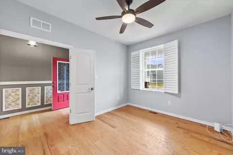 Entry Way - 322 Mariners Cir, Milton, DE 19968 photo 3 of 12