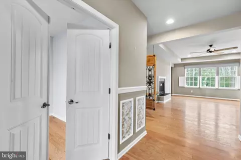 Entry Way - 322 Mariners Cir, Milton, DE 19968 photo 2 of 12
