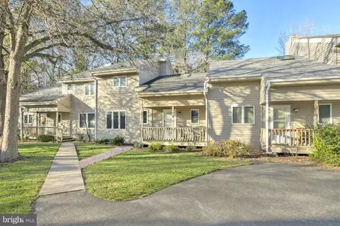 880 Garfield Pkwy #B, Bethany Beach, DE 19930