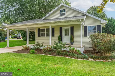 1 Henlopen Ct, Lewes, DE 19958