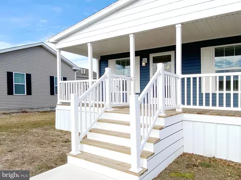 5 Folkstone Ln, Lewes, DE 19958