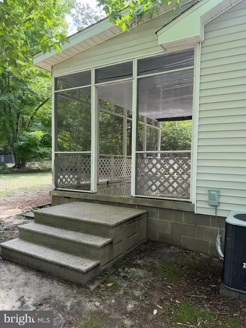 Exterior - 37339 Main St, Ocean View, DE 19970 photo 2 of 4