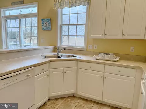 Kitchen - 176 October Glory Ave, Ocean View, DE 19970 photo 2 of 3