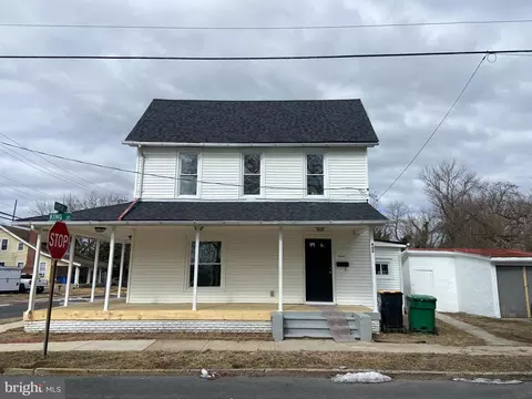 402 E King St, Seaford, DE 19973