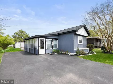 6 Candlelight Ln, Rehoboth Beach, DE 19971