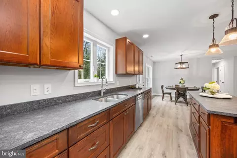 Kitchen - 38001 Saint George Rd, Delmar, DE 19940 photo 5 of 5