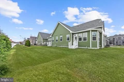 Exterior - 322 Arch St, Milton, DE 19968 photo 4 of 10