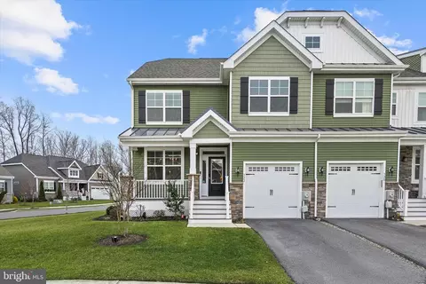 Exterior - 322 Arch St, Milton, DE 19968 photo 2 of 10