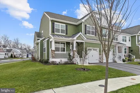 Exterior - 322 Arch St, Milton, DE 19968 photo 3 of 10