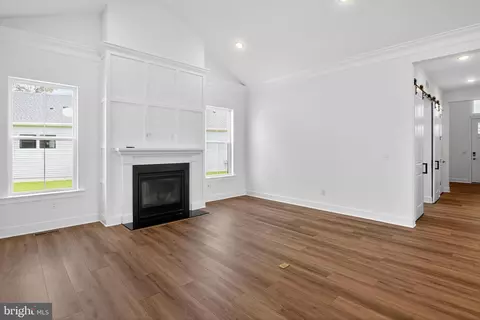 Living - 20417 Skipjack Dr, Lewes, DE 19958 photo 2 of 4