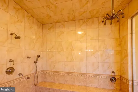 Bath - 187 October Glory Ave, Ocean View, DE 19970 photo 3 of 11