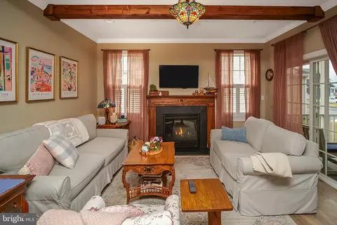 Living - 305 Prospect St, Milton, DE 19968 photo 1 of 3