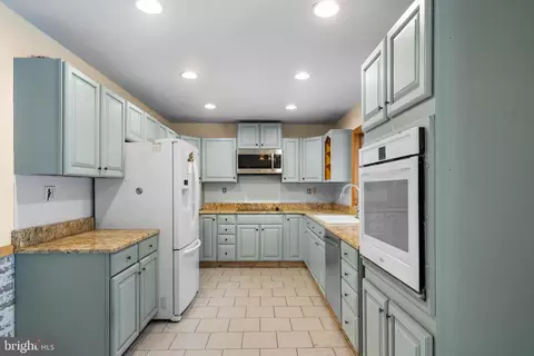 Kitchen - 30845 Al Jan Dr, Laurel, DE 19956 photo 1 of 3