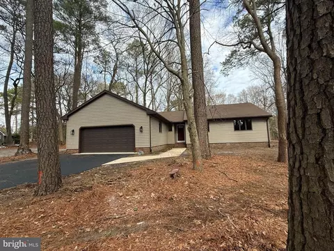 24687 Betts Pond Rd, Millsboro, DE 19966
