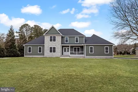 129 Village Dr, Seaford, DE 19973