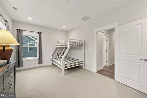 Bedroom - 43 Stingray Harbor Dr, Ocean View, DE 19970 photo 11 of 14