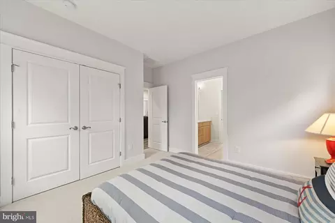 Bedroom - 43 Stingray Harbor Dr, Ocean View, DE 19970 photo 10 of 14